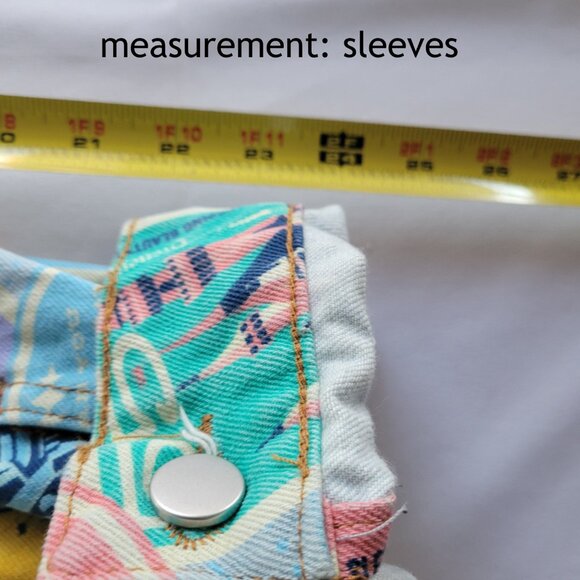 NWT - Castles of Disney Parks D23 Postage Stamps Denim Jacket (Size 2X) - Picture 14 of 16